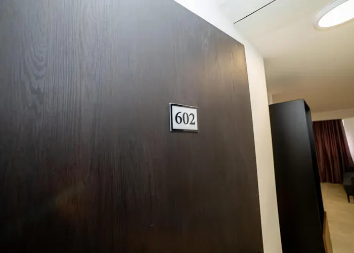 Апартаменты Spacious With 3 Single Beds - By Hostmt Сент-Полс-Бей